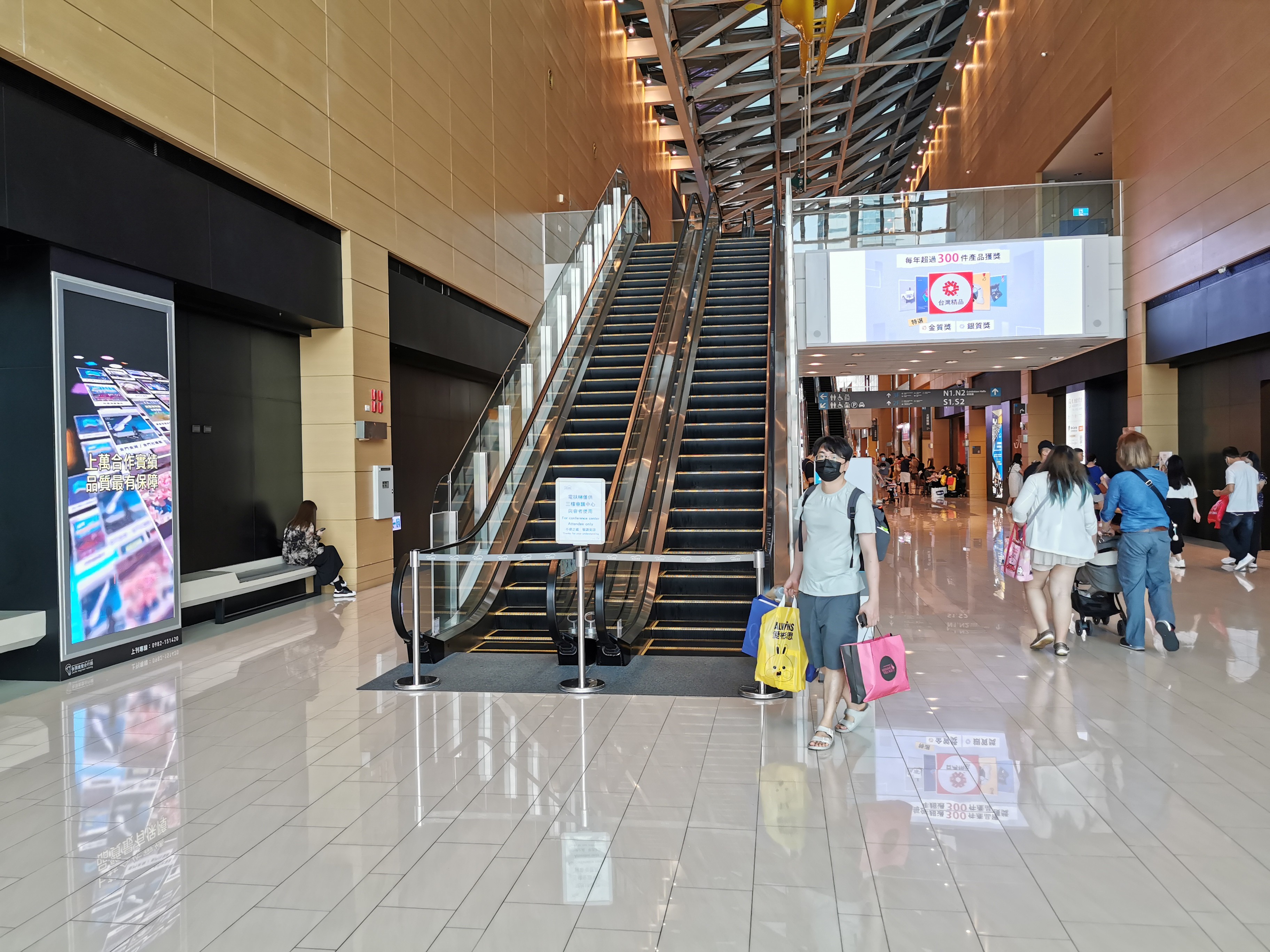 612023fa 2692 4a4b 9656 21c94d77a461